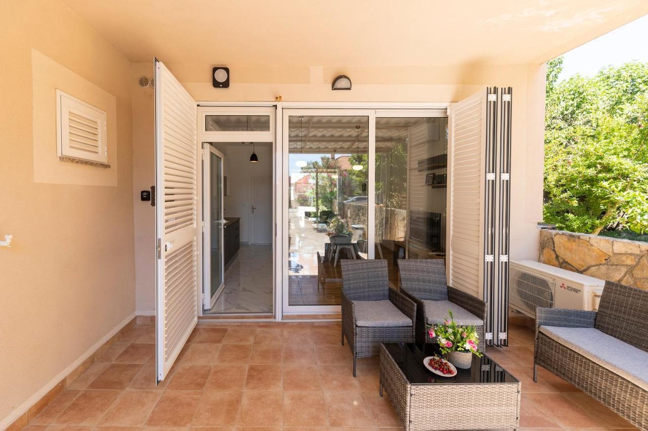 Duffys Apartment Zadar Exterior photo